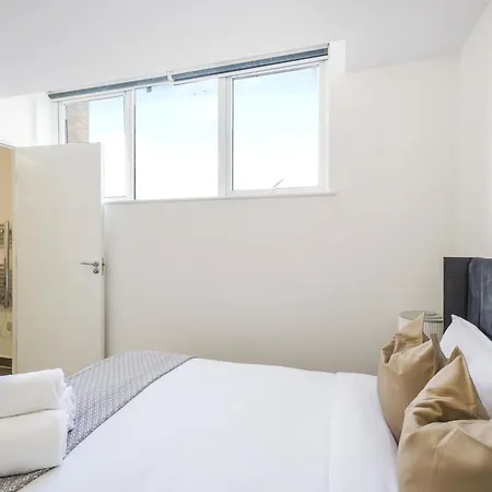 Brand New 2 And 1 Bed Luton Apartments Exterior photo