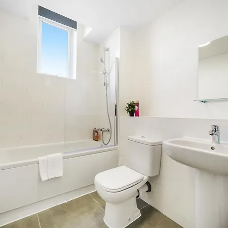 Brand New 2 And 1 Bed Luton Apartments Exterior photo