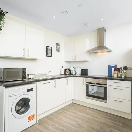 Brand New 2 And 1 Bed Luton Apartments Exterior photo